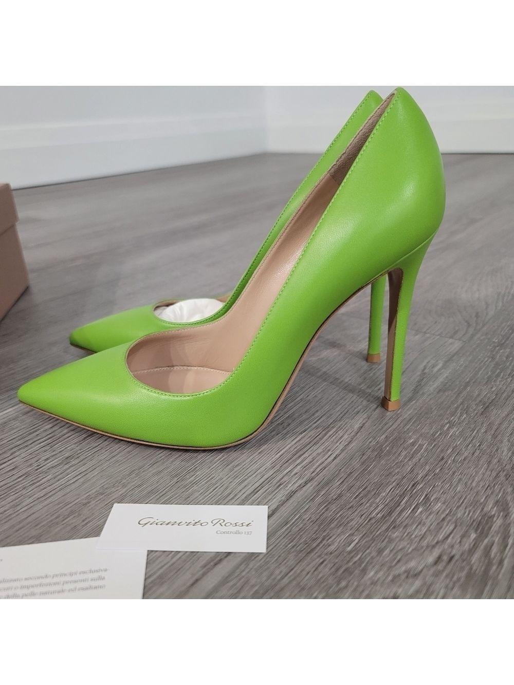 Rare GIANVITO ROSSI 105 Kiwi Leather Pumps - Picture 5 of 16